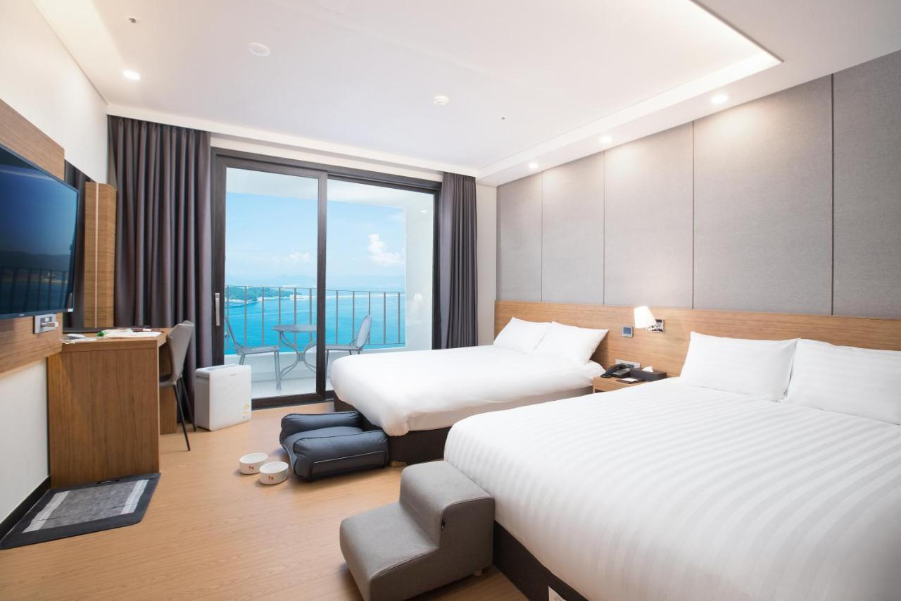 Utop Marina Hotel&Resort Yeosu Esterno foto