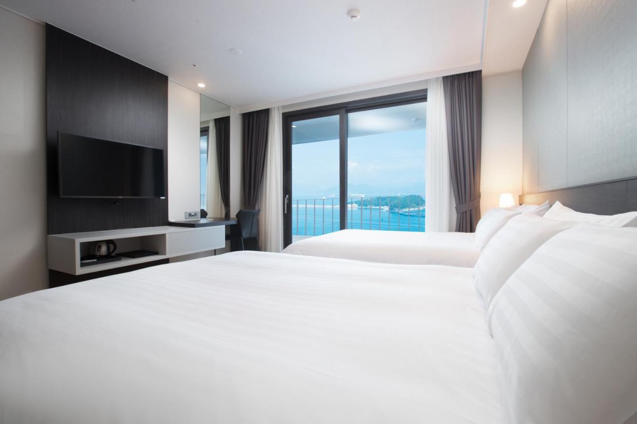 Utop Marina Hotel&Resort Yeosu Esterno foto