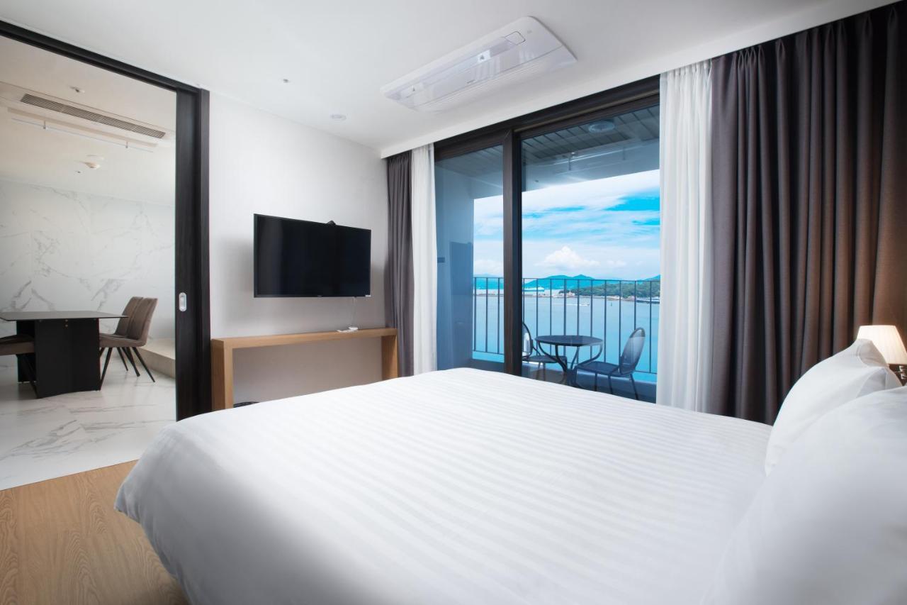 Utop Marina Hotel&Resort Yeosu Esterno foto