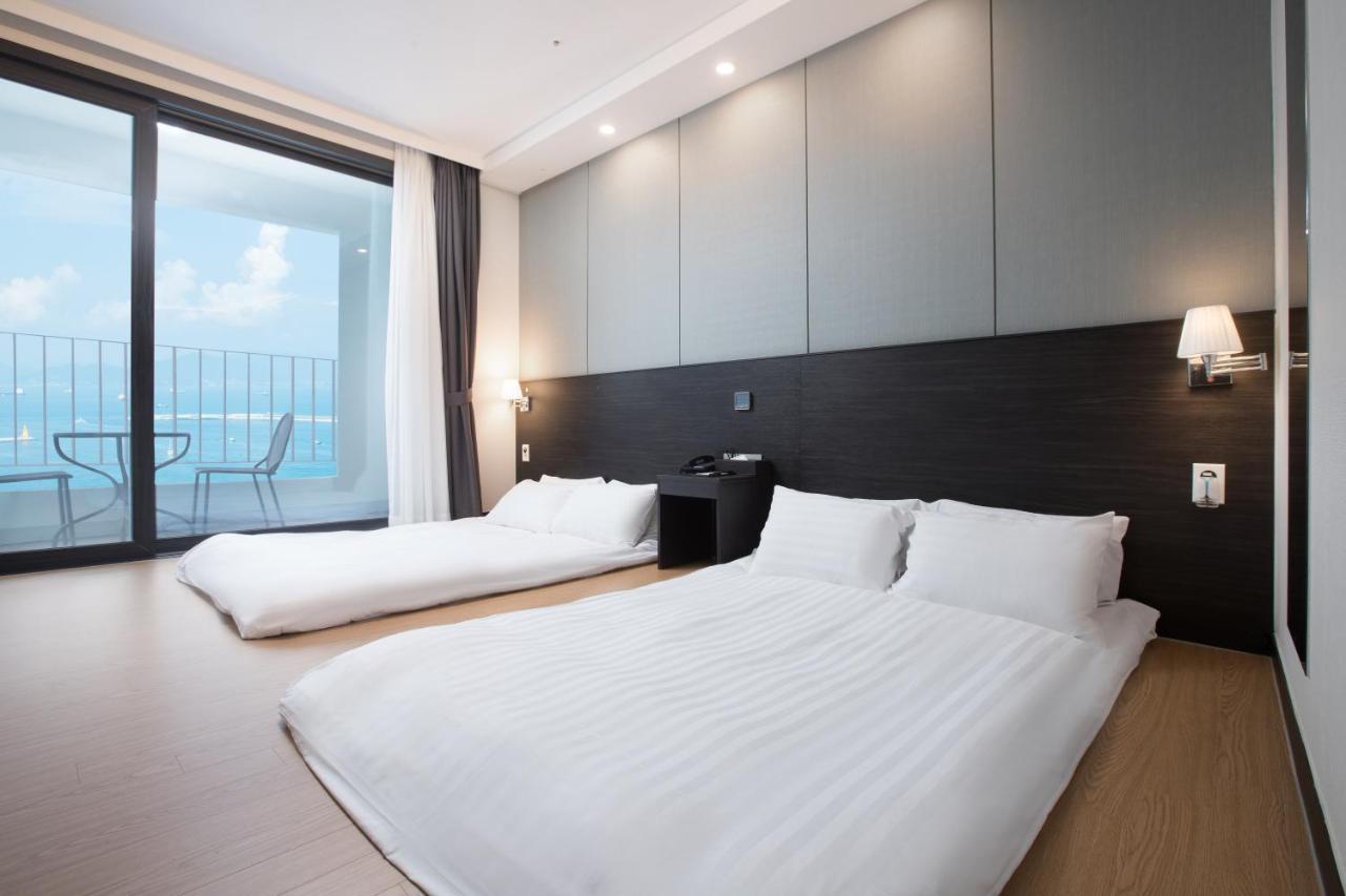 Utop Marina Hotel&Resort Yeosu Esterno foto