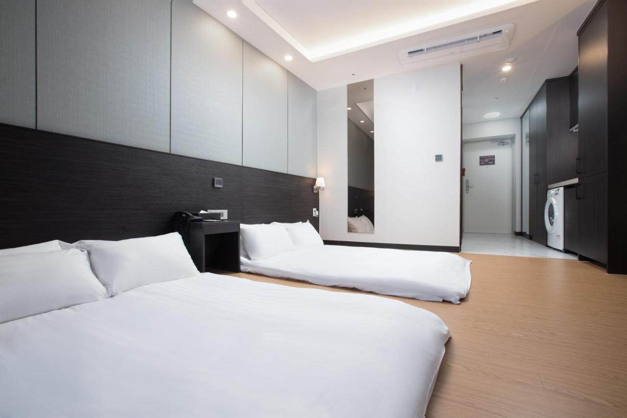 Utop Marina Hotel&Resort Yeosu Esterno foto