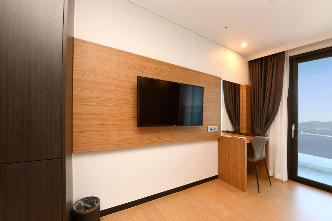 Utop Marina Hotel&Resort Yeosu Esterno foto